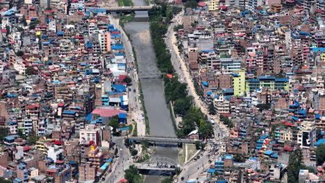 Luftaufnahme-Der-Stadt-Kathmandu-Und-Des-Bagmati-Flusses
