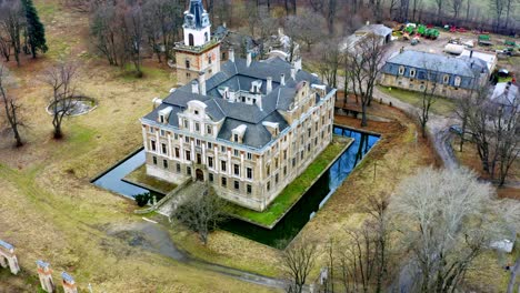 Old-castle-in-Walbrzych-Poland