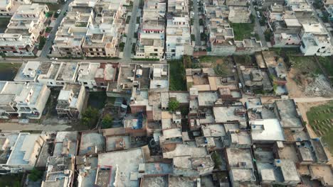 Luftaufnahme-Einer-Alten-Und-Modernen-Wohnungsbaugesellschaft-In-Pakistan