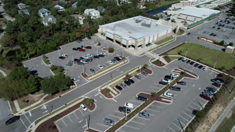 Publix-shopping-store,-drone-aerial-shot