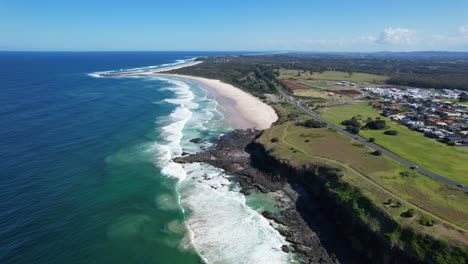 White's-Head-At-The-Northern-End-Of-Sharpes-Beach-Near-Ballina-In-New-South-Wales,-Australia
