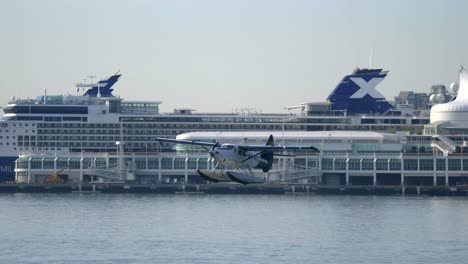 Harbour-Air-DHC-3-Turbo-Otter-Despegando-Desde-La-Vía-Del-Puerto-De-Vancouver