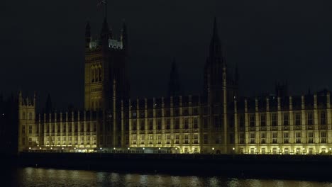 Westminster-Palace-at-night,-London-in-UK