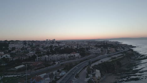 Lissabon-Bei-Sonnenaufgang-Mit-Blick-Auf-Den-Fernen-Tejo-Und-über-Gebäude