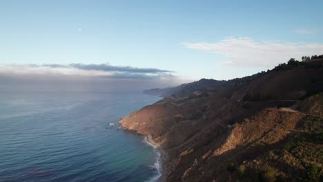 Gorgeous-coastline-with-Pacific-Ocean,-California