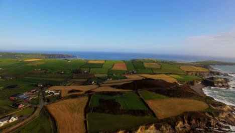 Wunderschöne-Aussicht-Auf-Die-Landschaft-Von-West-Cork-4k