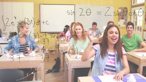 Schüler-In-Einem-Klassenzimmer-Und-Mathematische-Gleichungen