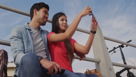 Young-couple-taking-selfies