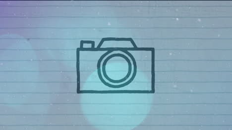 Animation-Von-Weißen-Partikeln-Und-Blauen-Bokeh-Lichtern-über-Dem-Kamerasymbol-Auf-Liniertem-Papierhintergrund