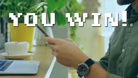 Animation,-In-Der-Sie-Mit-Einem-Smartphone-Text-über-Einen-Kaukasischen-Mann-Gewinnen