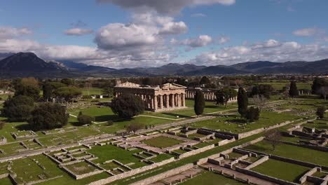 Aerial-view-of-Greek-temples-in-Paestum-archaeological-park