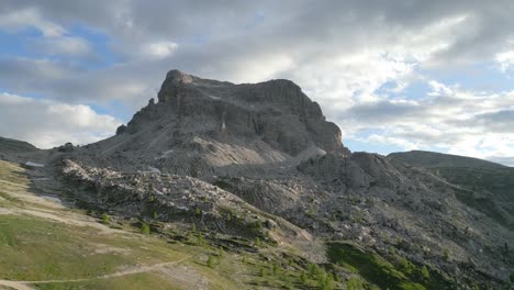 Erkundungsaufnahme-Der-Herrlichen-Averau-Berge,-Cortina-Dolomiten,-Italien