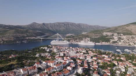 Croatia-Aerial:-Dubrovnik's-Franjo-Tuđman-Bridge-with-moored-cruise-ships