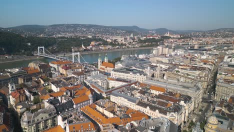 Wunderschöne-Luftaufnahme-Der-Städte-Buda-Und-Pest-Von-Oben