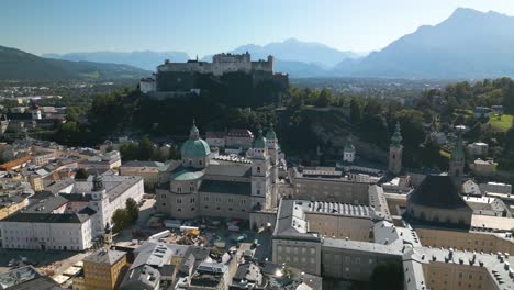 Establishing-Shot-of-Salzburg-Old-Town-on-Beautiful-Day