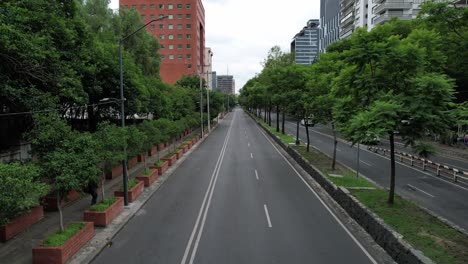 drone-shot-of-fully-empty-street-in-Mexico-city