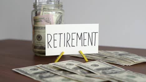 Concept-of-saved-money-to-retire-when-you-are-old