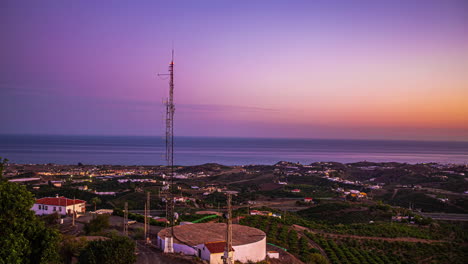 Cielo-Degradado-Rosa-Amarillo-Naranja-Sobre-El-Estrecho-De-Gibraltar,-Vista-Desde-El-Cerro-De-La-Encina