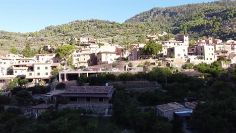 Fornalutx-town-in-the-Tramuntana-mountains