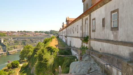 Ein-Ruhiger-Und-Kontemplativer-Blick-Auf-Das-Kloster-Serra-Do-Pilar-In-Nova-De-Gaia,-Portugal---Nahaufnahme