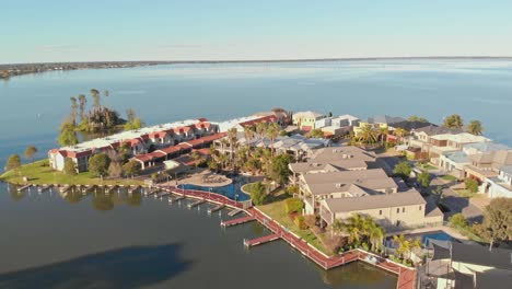 Mulwala,-New-South-Wales-Australia---September-17-2019:-Late-afternoon-aerial-of-houses-on-the-shore-of-Lake-Mulwala-in-NSW-Australia