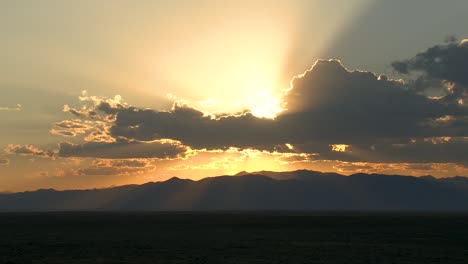 late-summer-desert-Sunset-over-eastern-Idaho-mountains