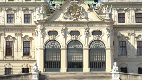 Zooming-in-on-Façade-of-Upper-Belvedere-Palace-in-Vienna
