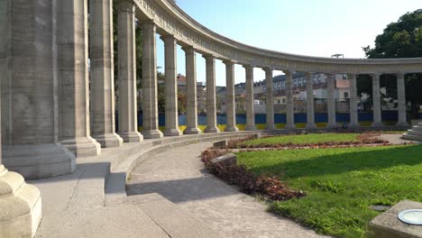 El-Monumento-A-Los-Caídos-En-La-Guerra-Soviética-Se-Encuentra-En-La-Schwarzenbergplatz-De-Viena.