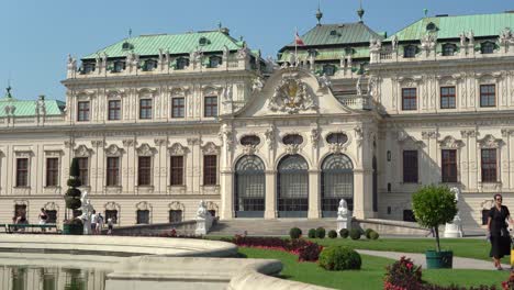 Main-Entrance-to-Upper-Belvedere-Palace-with-Austria-Flag-Waving-on-the-Roof