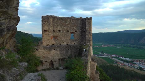 Zoom-in-Of-Ruins-of-Durnstein-castle-in-Durnstein