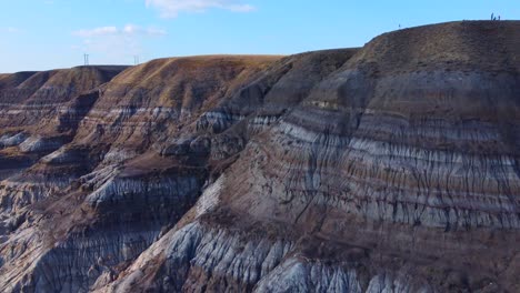 Espectaculares-Vistas-De-Formaciones-De-Arena-Multicolores-En-Alberta,-Canadá