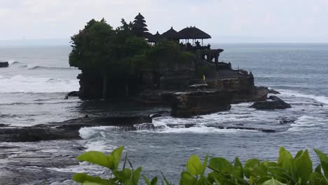 View-of-Tanah-Lot-in-Tabanan,-Bali,-Indonesia