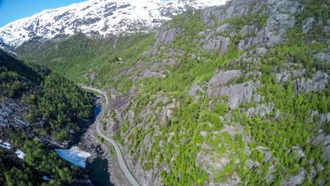 Imágenes-Aéreas-De-La-Carretera-En-Noruega.-Hermosa-Naturaleza-Noruega