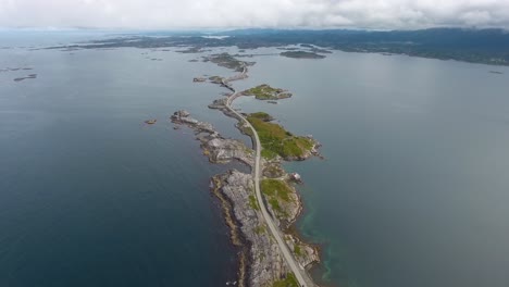 Carretera-Del-Océano-Atlántico-En-Noruega