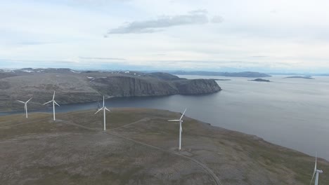 Windmühlen-Zur-Stromerzeugung-Havoygavelen-Windmühlenpark-Norwegen