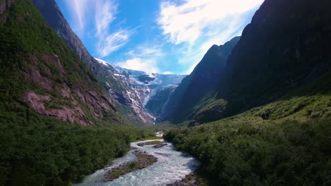 Beautiful-Nature-Norway-Glacier-Kjenndalsbreen.
