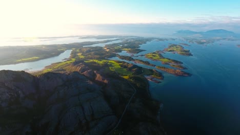Bronnoysund,-Wunderschöne-Natur-Norwegen