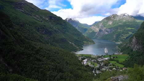 Geiranger-Fjord,-Norwegen.