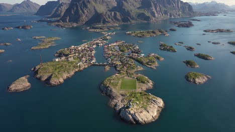 Henningsvaer-Lofoten-Ist-Ein-Archipel-In-Der-Grafschaft-Nordland,-Norwegen.