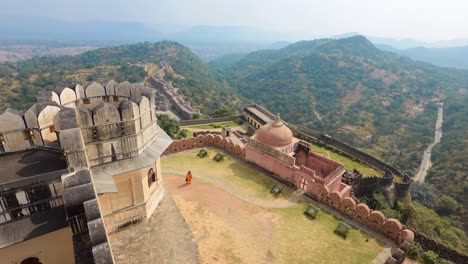 Kumbhalgarh-is-a-Mewar-fortress-on-the-westerly-range-of-Aravalli-Hills,-in-the-Rajsamand-district-near-Udaipur-of-Rajasthan-state-in-western-India.