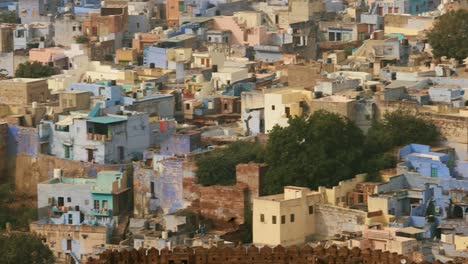 Jodhpur-(también-Ciudad-Azul)-Es-La-Segunda-Ciudad-Más-Grande-Del-Estado-Indio-De-Rajasthan-Y-Oficialmente-La-Segunda-Ciudad-Metropolitana-Del-Estado.