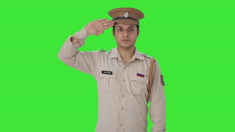 Orgulloso-Oficial-De-Policía-Indio-Saludando-La-Pantalla-Verde
