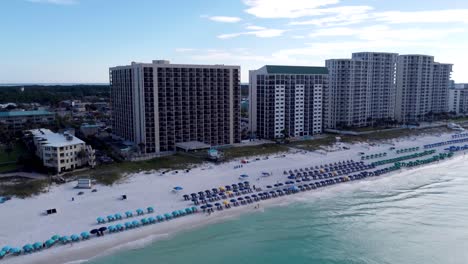 Destin-Beach-city-with-high-luxury-hotels-and-condos-and-sandy-beachfront