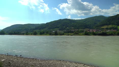 Panoramic-View-of-The-Danube-River-which-flows-through-much-of-Central-and-Southeastern-Europe,-from-the-Black-Forest-south-into-the-Black-Sea