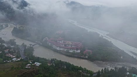 Bhutanese-Majestic-Structure---Punakha-Dzong-In-Punakha,-Bhutan,-South-Asia