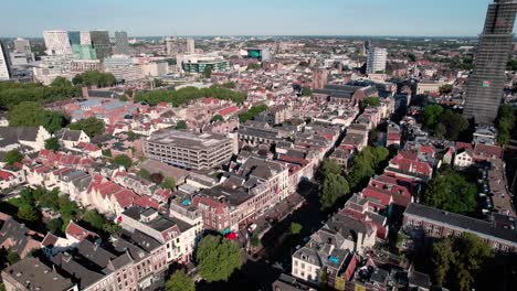 The-historic-city-center-in-Utrecht,-Netherlands