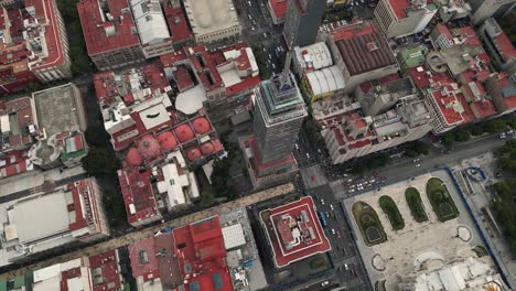 Latinoamericana-tower,-rising-high-amongst-mexico-city-historic-center