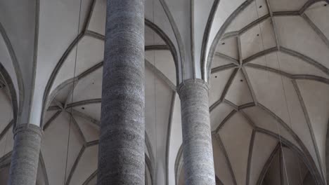 Kuppel-Der-Franziskanerkirche,-Getragen-Von-Säulen
