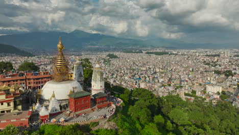Katmandú,-Nepal,-Sitio-Del-Patrimonio-Mundial-De-La-Unesco,-Estupa-Swayambhu-Katmandú-Nepal-Drone-Tiro
