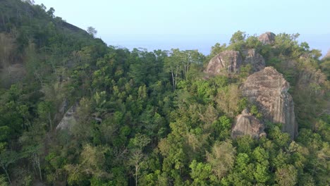 Prähistorischer-Vulkan-Nglanggeran-In-Wonosari-Yogyakarta,-Indonesien